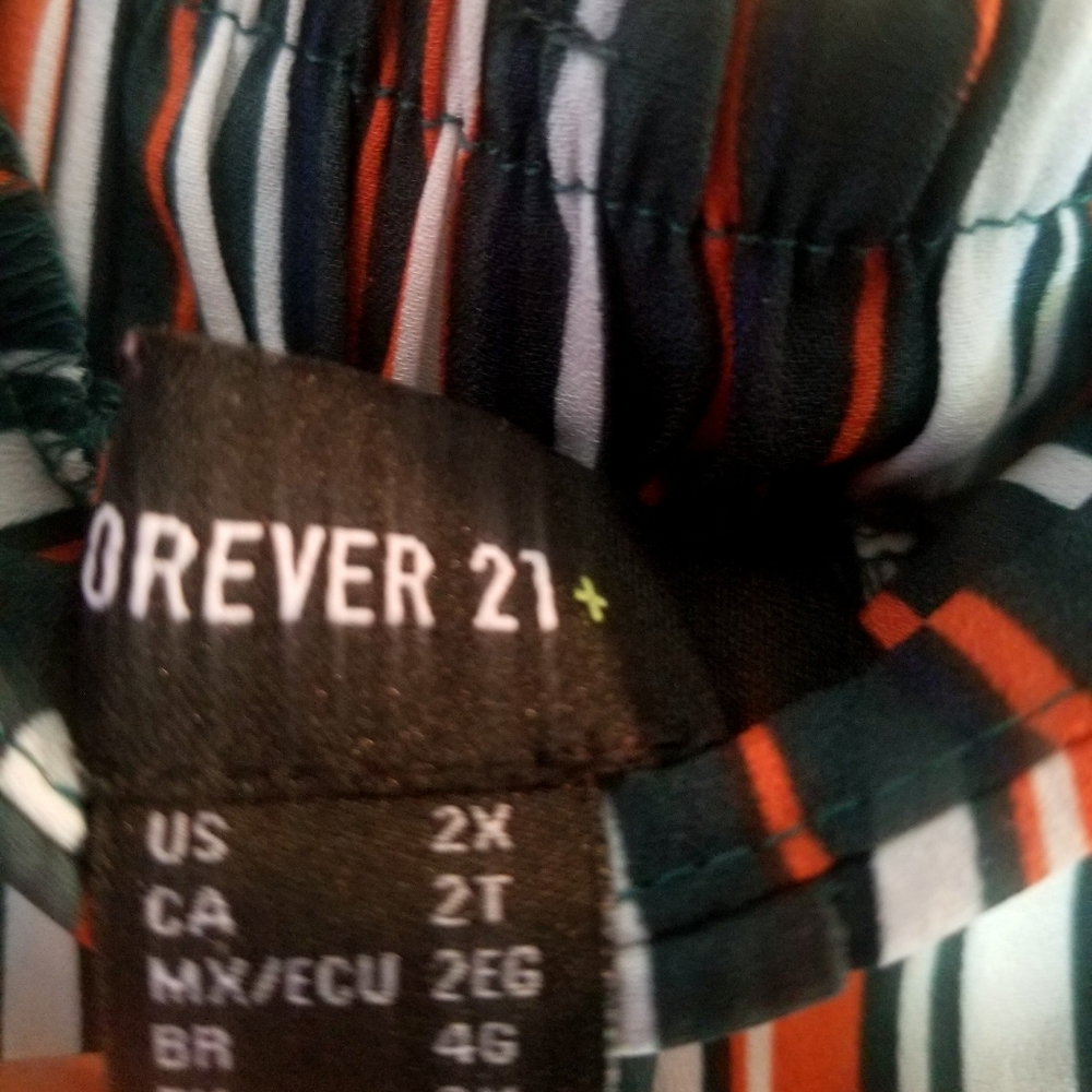 Forever 21 Plus + Wide Leg Pinstriped Pants 2X - Picture 4 of 4